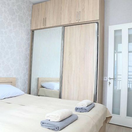 Apartment Black Sea 7 Батуми Экстерьер фото